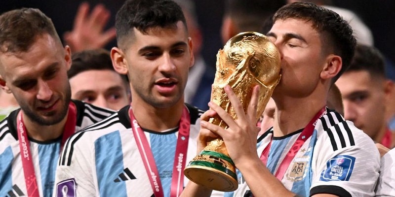 Cầu thủ Paulo Dybala cùng tuyển Argentina vô địch World Cup