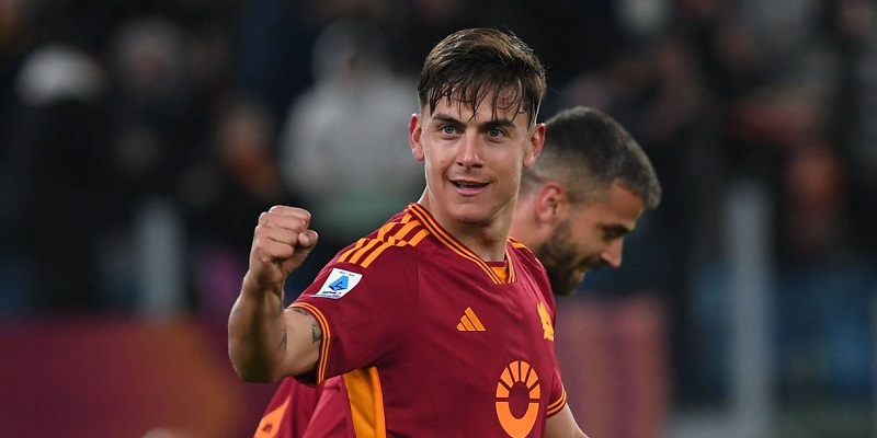 Paulo Dybala thi đấu tại Serie A trong màu áo AS Roma