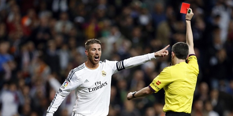 Sergio Ramos lập kỷ lục với 30 chiếc thẻ đỏ trong sự nghiệp