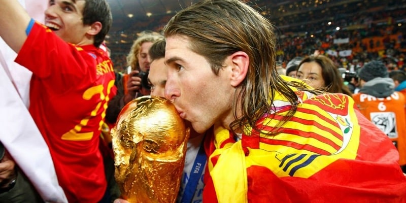Sergio Ramos vô địch World Cup cùng TBN vào năm 2010